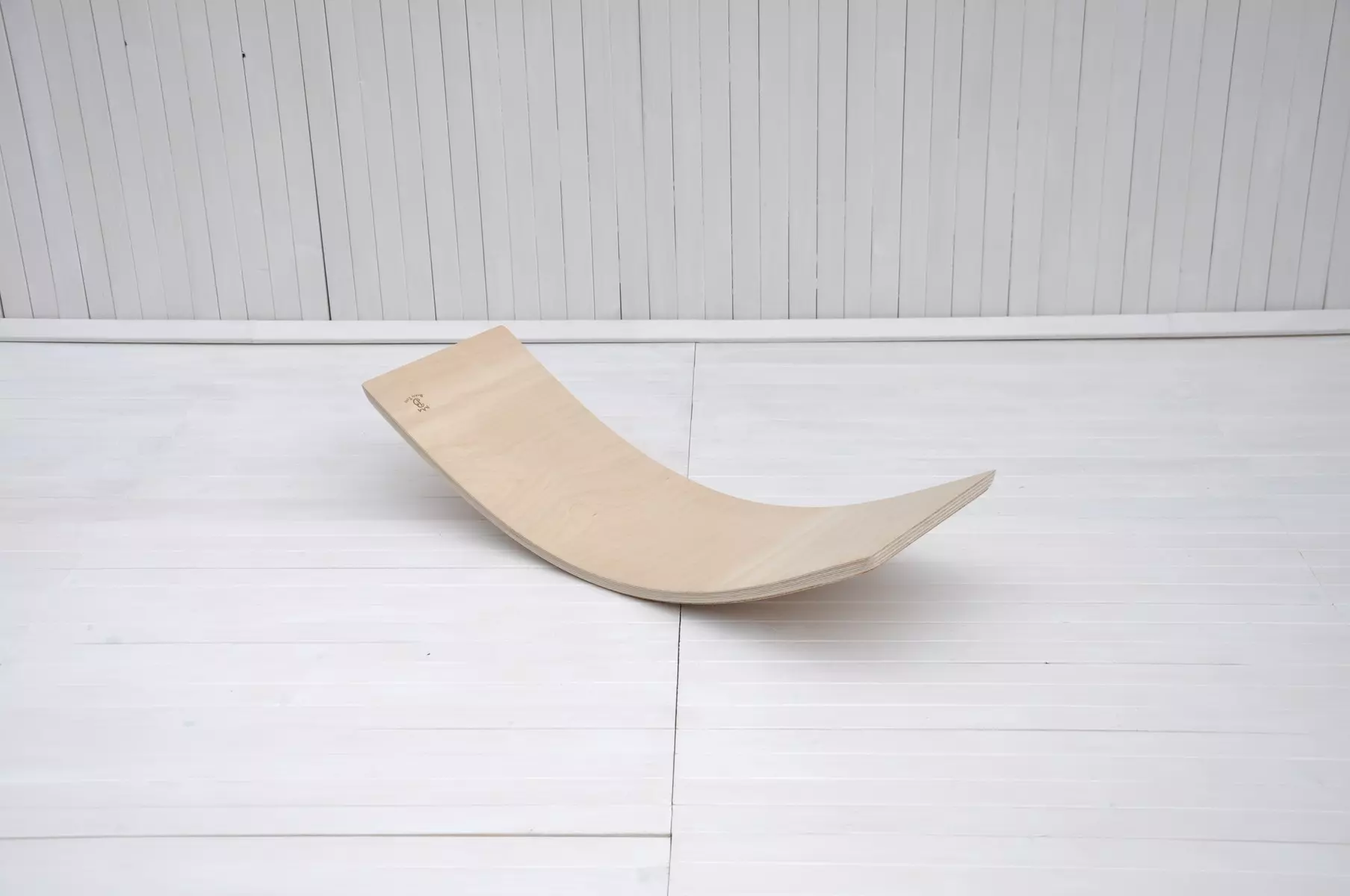 Tasapainolauta lapsille "Wobbly Toddly Fit" puiset moottorilelut taaperoille ja pienille lapsille.